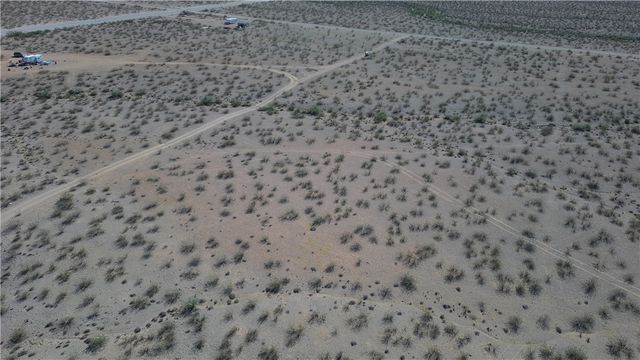 3417 S Opal Road, Golden Valley, AZ 86413