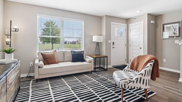 8956 Remington Way, St. John, IN 46373