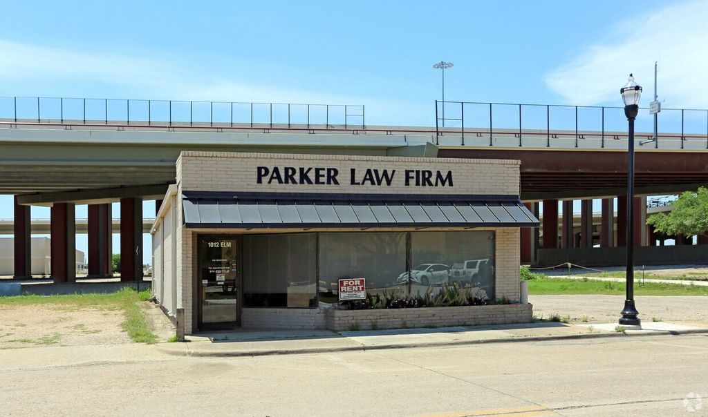 1012 S Elm Street, Carrollton, TX 75006 — exterior