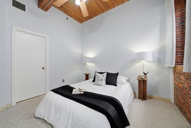 50 Rantoul St 204, Beverly, MA 01915