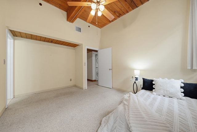 50 Rantoul St 204, Beverly, MA 01915