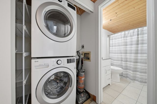 50 Rantoul St 204, Beverly, MA 01915