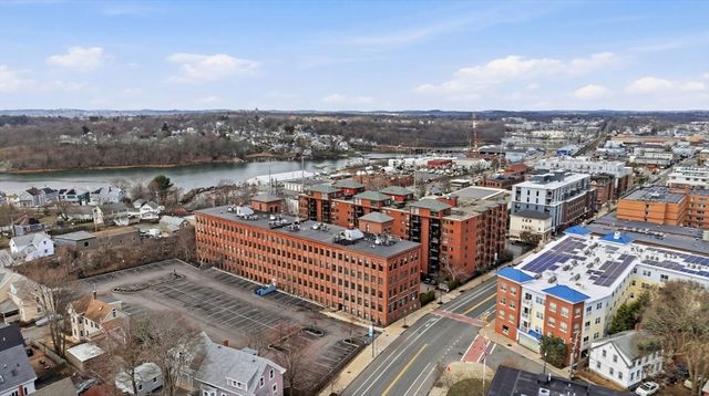 50 Rantoul St 204, Beverly, MA 01915