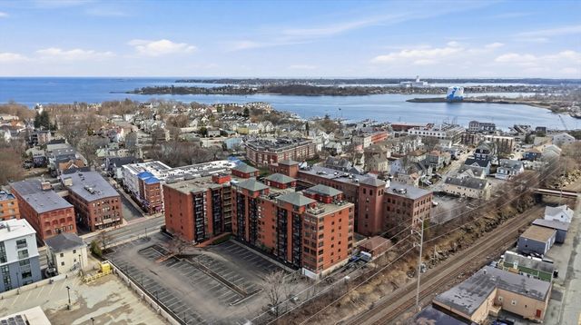 50 Rantoul St 204, Beverly, MA 01915