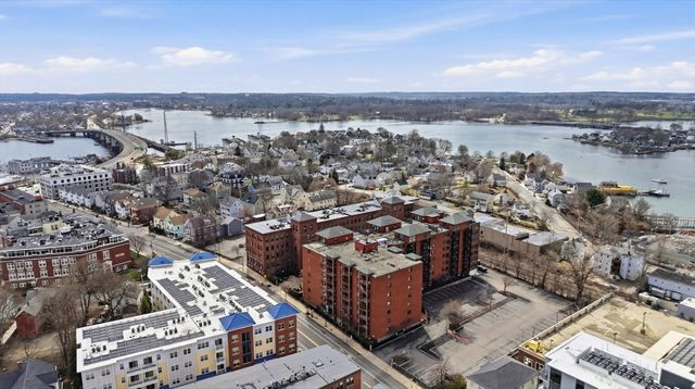 50 Rantoul St 204, Beverly, MA 01915