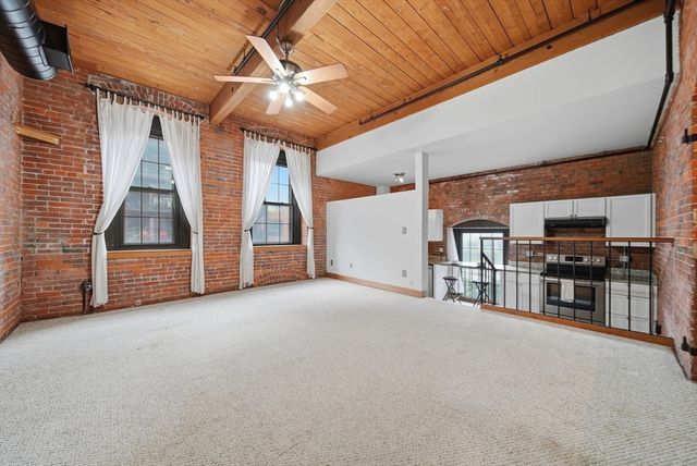 50 Rantoul St 204, Beverly, MA 01915