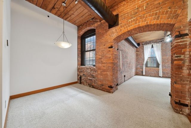 50 Rantoul St 204, Beverly, MA 01915