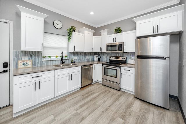 1835 16TH STREET S, St Petersburg, FL 33705