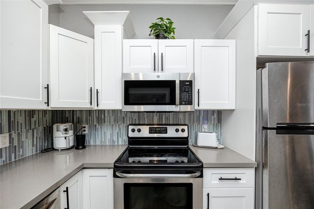 1835 16TH STREET S, St Petersburg, FL 33705