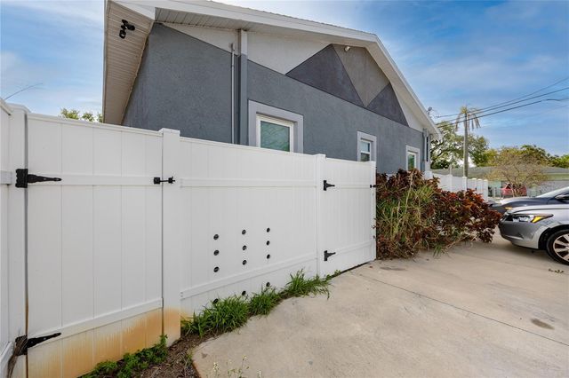 1835 16TH STREET S, St Petersburg, FL 33705