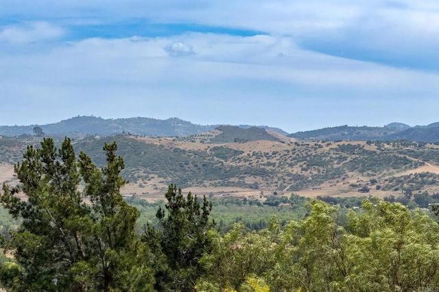 3610 Genista Place, Fallbrook, CA 92028