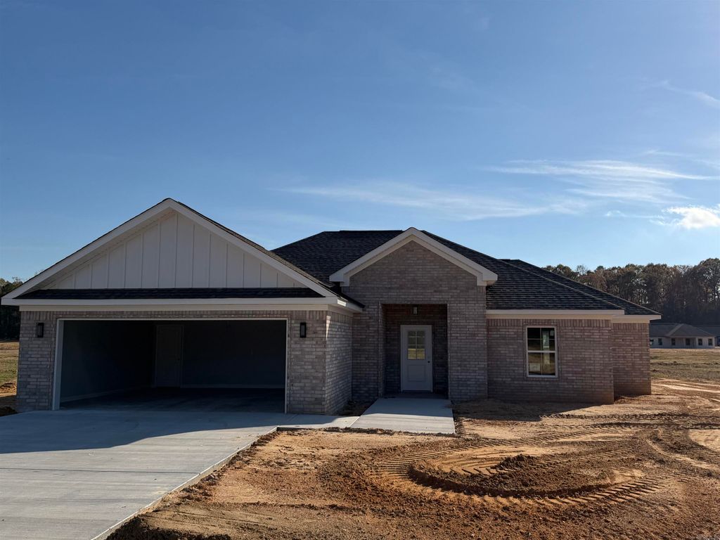 1041 Duke Drive, Bauxite, AR 72011