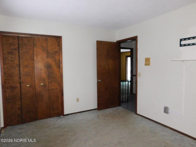 5637 Swan Creek Drive, Toledo, OH 43614