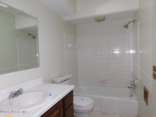 5637 Swan Creek Drive, Toledo, OH 43614