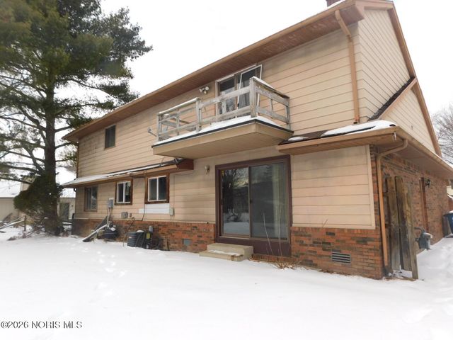 5637 Swan Creek Drive, Toledo, OH 43614