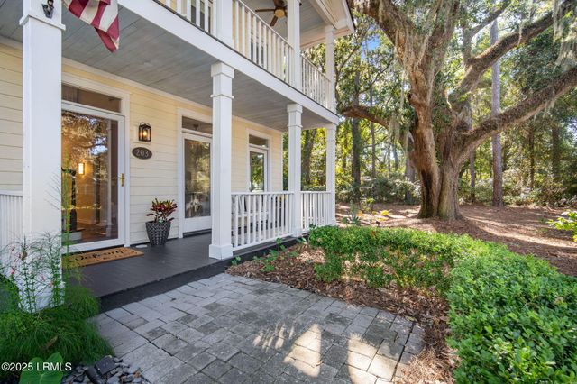 203 Locust Fence Road, St. Helena Island, SC 29920