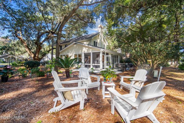 203 Locust Fence Road, St. Helena Island, SC 29920