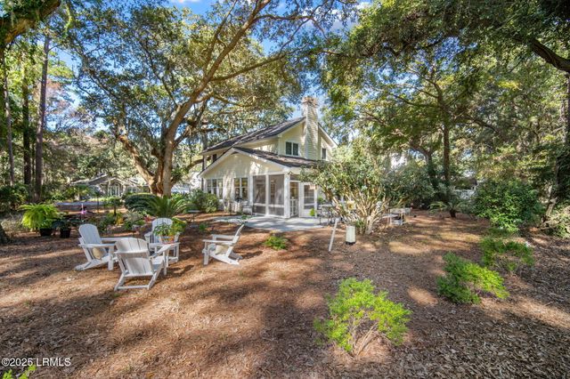 203 Locust Fence Road, St. Helena Island, SC 29920