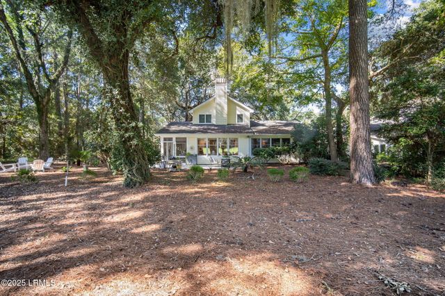 203 Locust Fence Road, St. Helena Island, SC 29920
