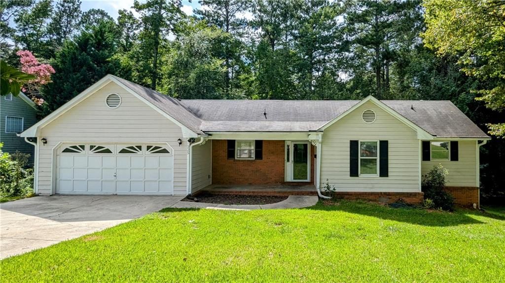 225 Hillandale Drive, Stockbridge, GA 30281