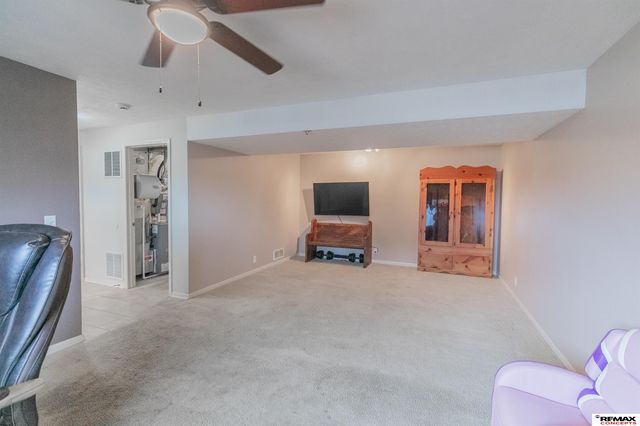 6434 N 149th Avenue, Omaha, NE 68116