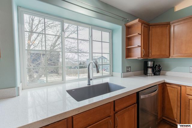 6434 N 149th Avenue, Omaha, NE 68116