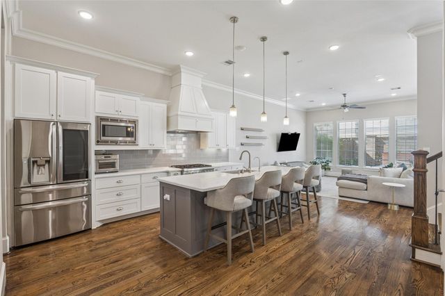 921 Dunleigh Meadows Lane, Houston, TX 77055