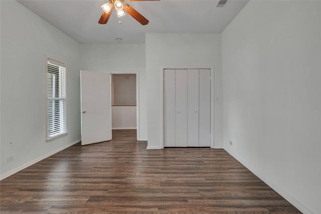 416 W Willingham Street, Cleburne, TX 76033