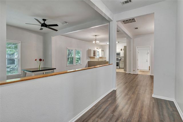 416 W Willingham Street, Cleburne, TX 76033