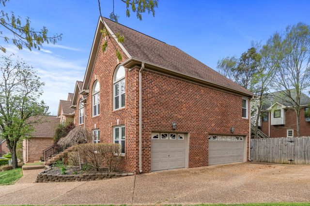 5317 Mast Pt, Hermitage, TN 37076