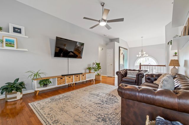 5317 Mast Pt, Hermitage, TN 37076