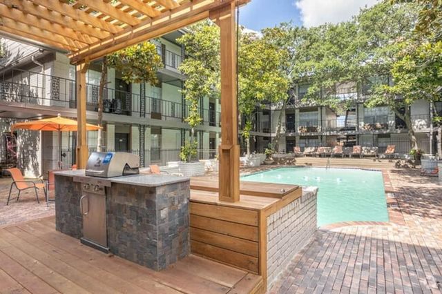 6505 Westheimer Road 359, Houston, TX 77057