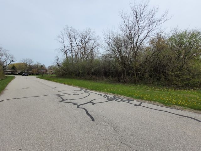 20W227 Pleasantdale Drive, Lemont, IL 60439