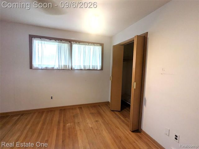 16034 Hauss Avenue, Eastpointe, MI 48021