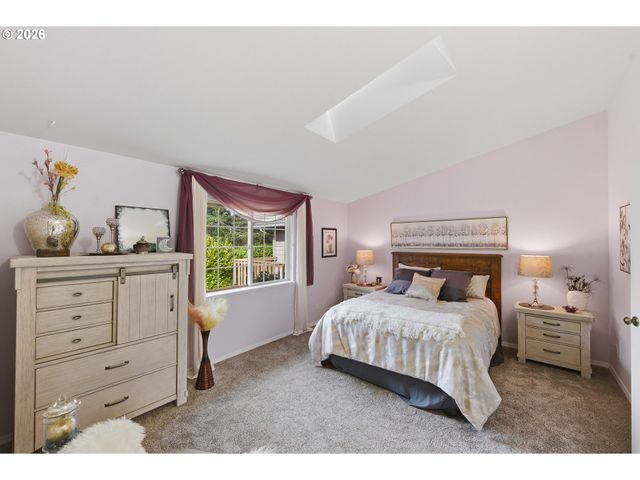 1345 SANFORD St, Coos Bay, OR 97420