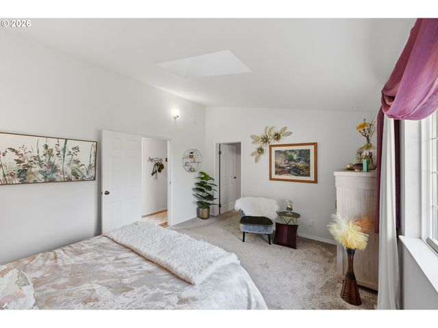 1345 SANFORD St, Coos Bay, OR 97420