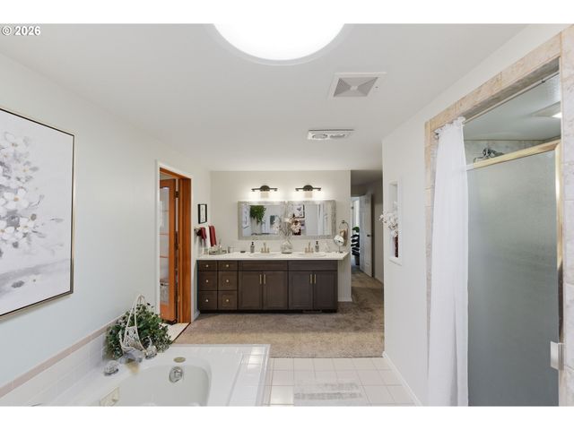 1345 SANFORD St, Coos Bay, OR 97420