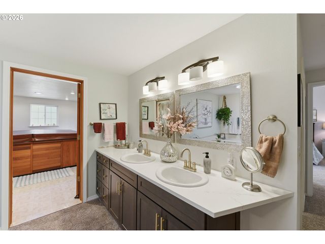 1345 SANFORD St, Coos Bay, OR 97420