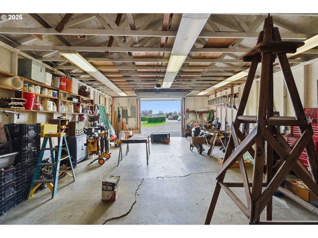 1345 SANFORD St, Coos Bay, OR 97420