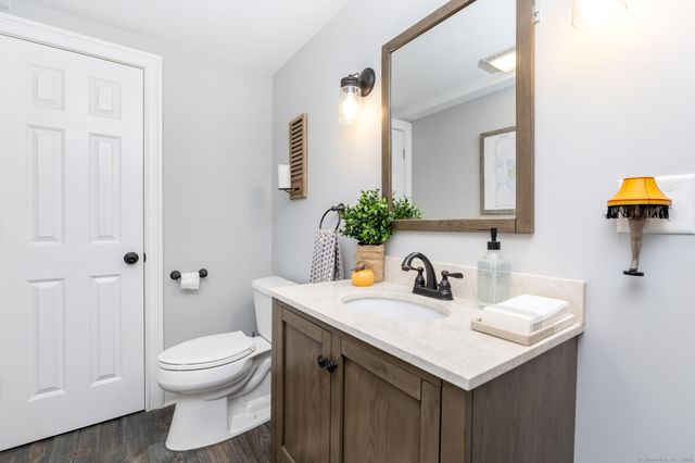 154 Cascade Ridge, Southington, CT 06489