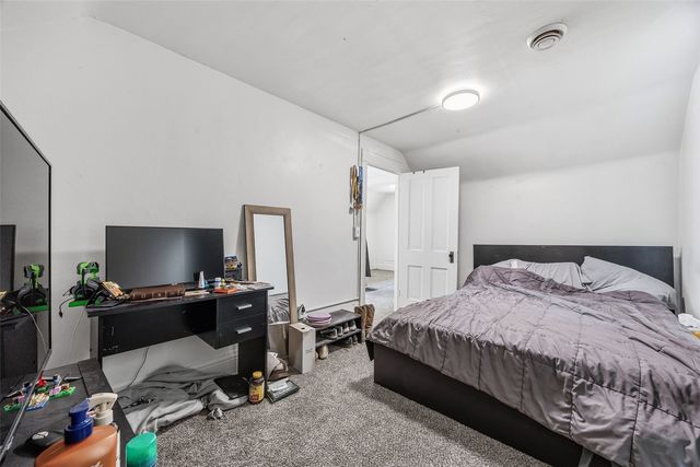711 7th Street SW, Cedar Rapids, IA 52404