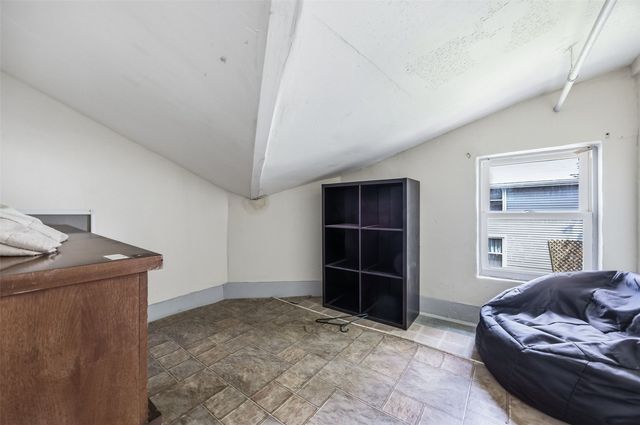 711 7th Street SW, Cedar Rapids, IA 52404