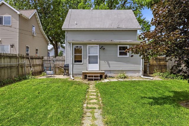 711 7th Street SW, Cedar Rapids, IA 52404