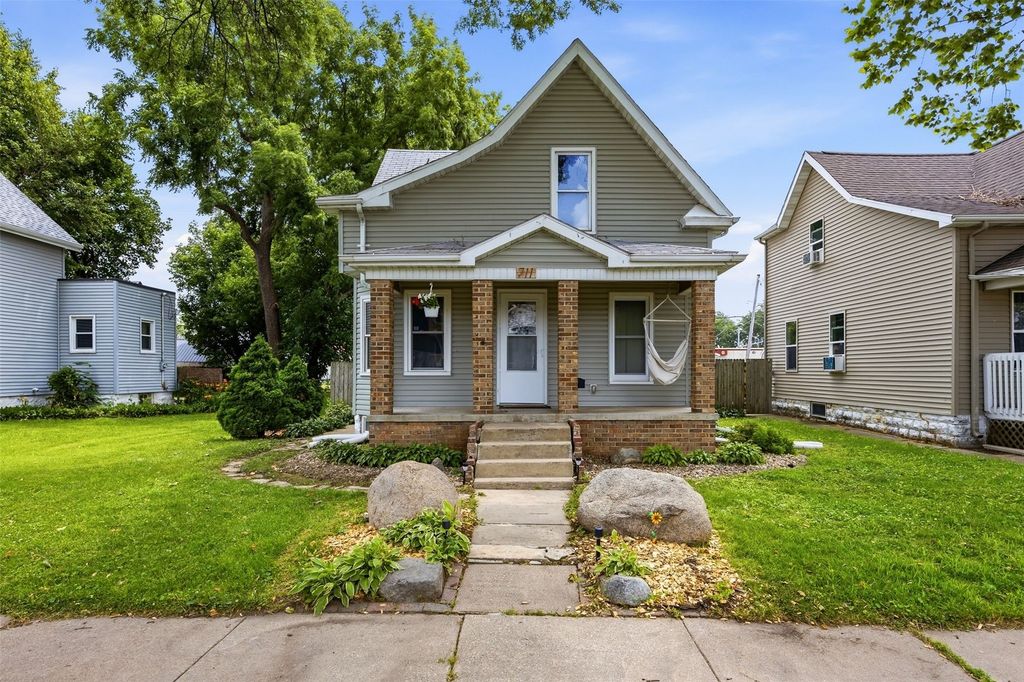 711 7th Street SW, Cedar Rapids, IA 52404