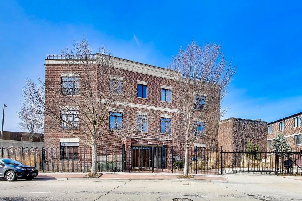 3914 W 51st Street, Chicago, IL 60632