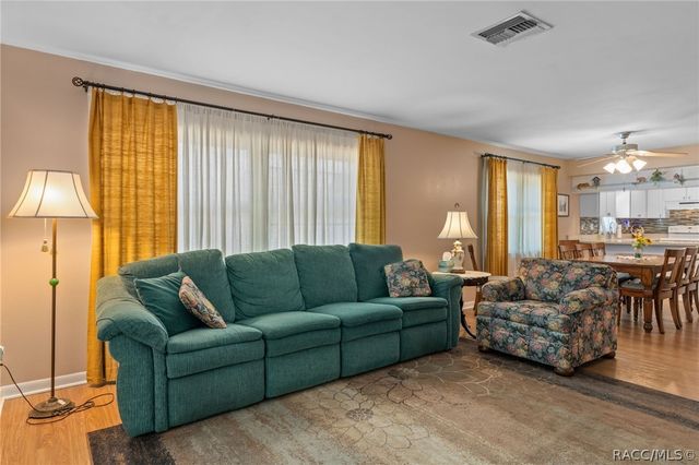 75 Chinaberry Circle, Homosassa, FL 34446
