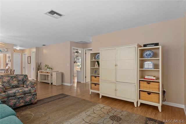 75 Chinaberry Circle, Homosassa, FL 34446