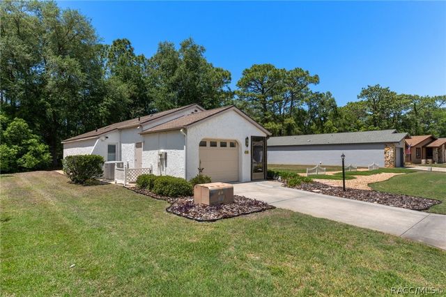 75 Chinaberry Circle, Homosassa, FL 34446