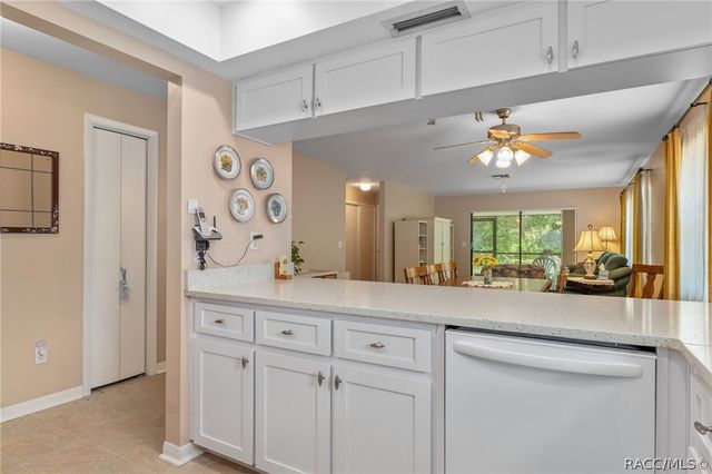 75 Chinaberry Circle, Homosassa, FL 34446