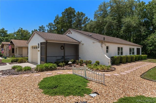 75 Chinaberry Circle, Homosassa, FL 34446